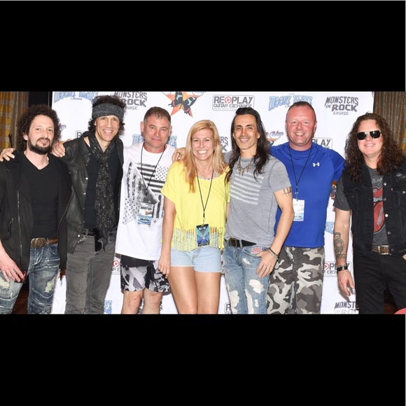 Meet your Posher, Pamela - Picture 4 of 8